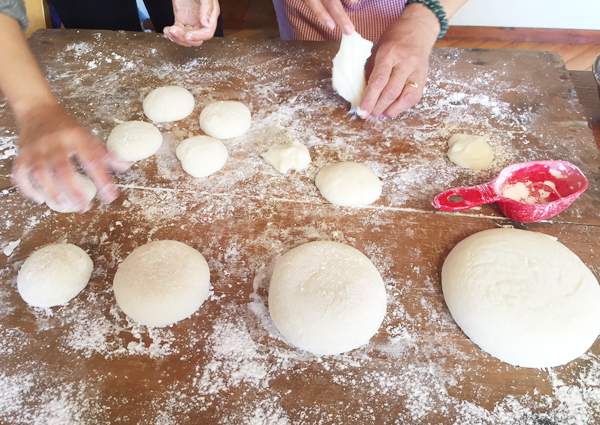 preparazione di mochi