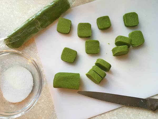 biscotti di riso al matcha