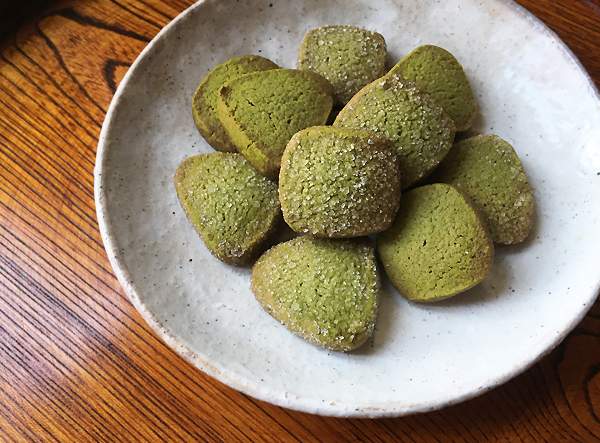 biscotti di riso al matcha