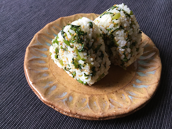 onigiri con furikake di verdure