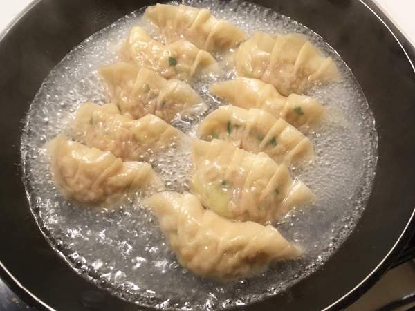 Come cuocere la gyoza in padella