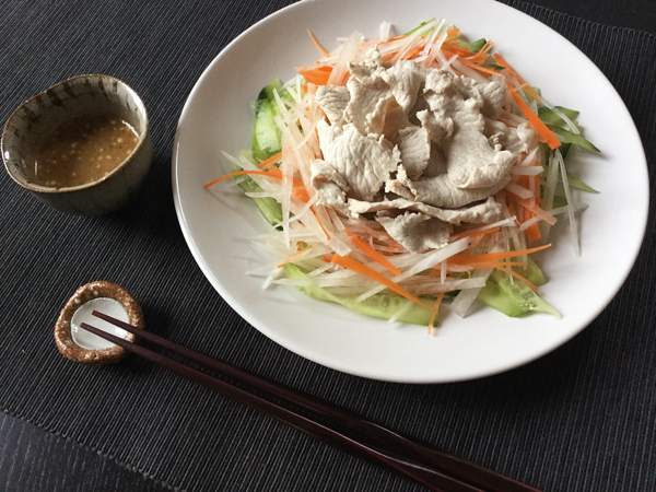 insalata con carne cotta a shabu shabu