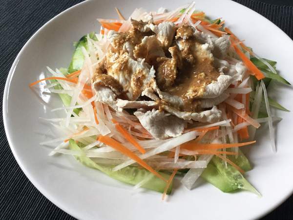 insalata con carne cotta a shabu shabu