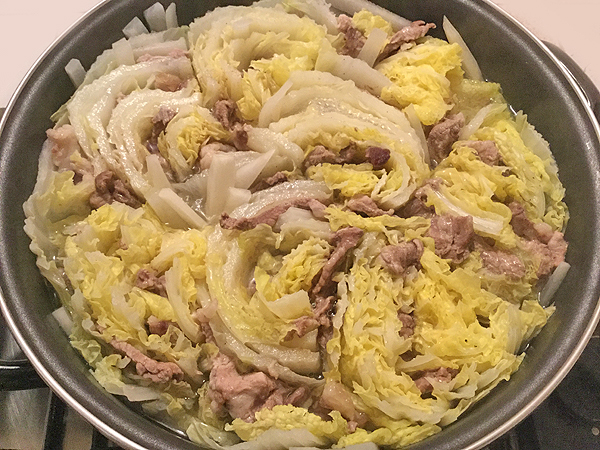 Nabemono con hakusai e carne