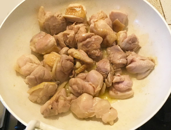 pollo e porro saltati alla salsa teriyaki