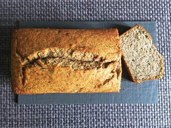 torta di banana con farina di grano saraceno