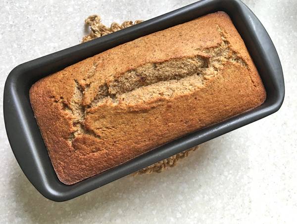 torta di banana con farina di grano saraceno