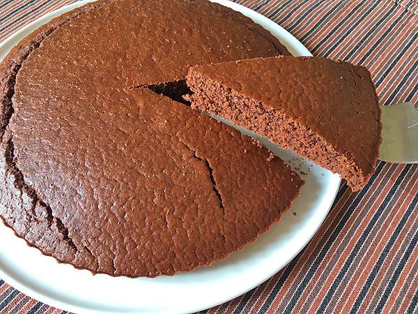 torta con farina di riso e cacao