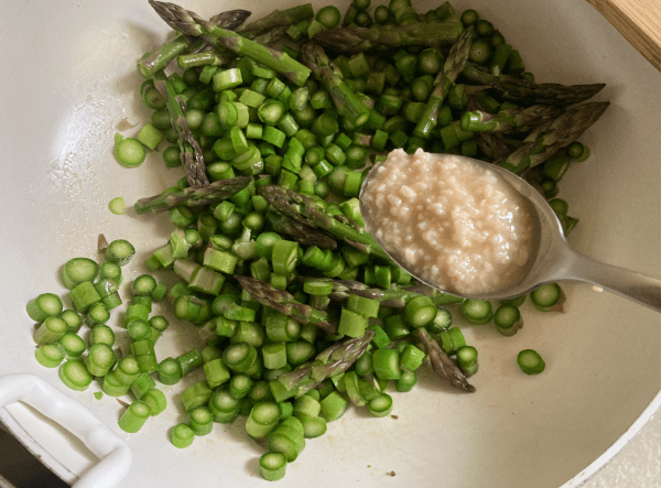 riso integrale agli asparagi con shiokoji