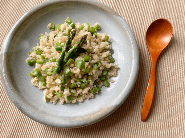 riso integrale agli asparagi con shiokoji