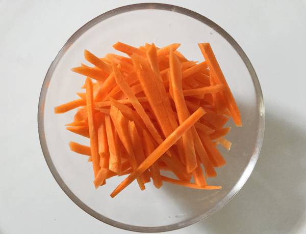 Kimpira di radice bardana e carota