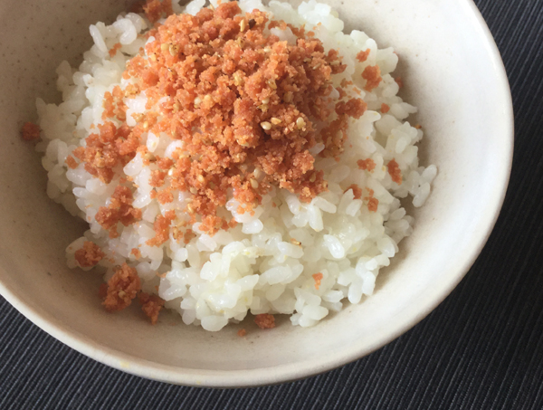 furikake di salmone sul riso