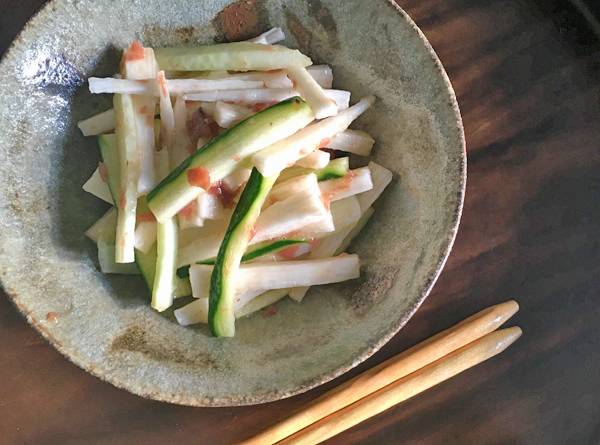 insalata di igname cinese e cetrioli alla salsa di ume