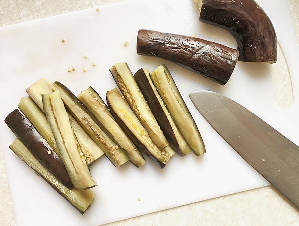 melanzane con salsa di sesamo e cipollotto