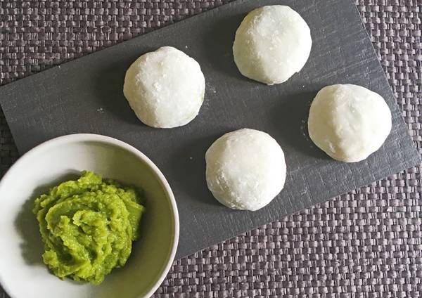 Daifuku mochi con crema dolce di piselli