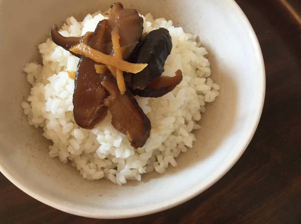 tsukudani di shiitake con gohan