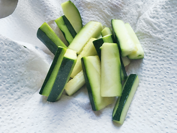 Zucchine marinate con salsa ponzu