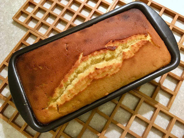 plumcake con farina di riso e uvetta al rum