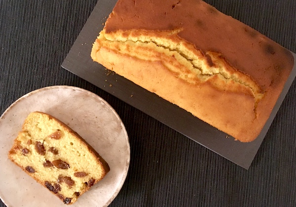 plumcake con farina di riso e uvetta al rum