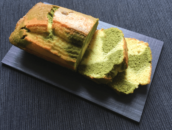 torta marmorizzata con matcha