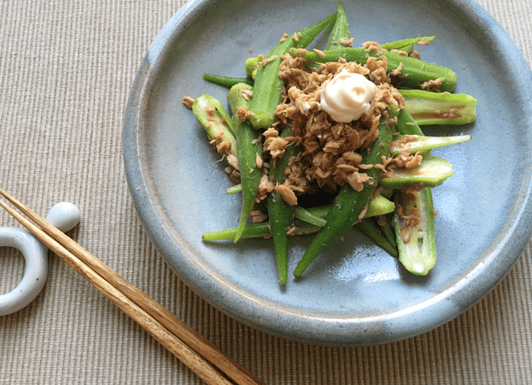 insalata di okra con tonno