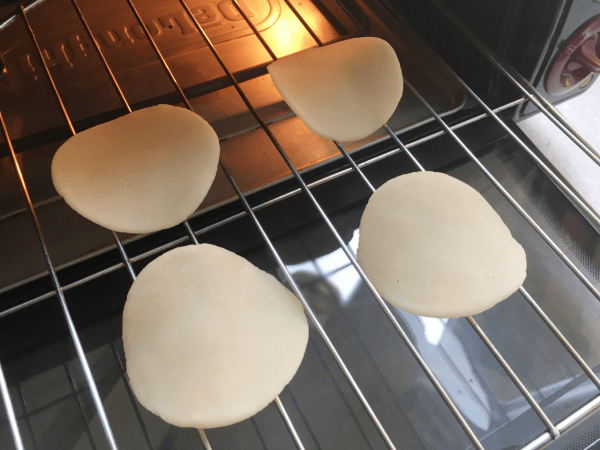 cracker con farina di riso arrostiti alla salsa di soia