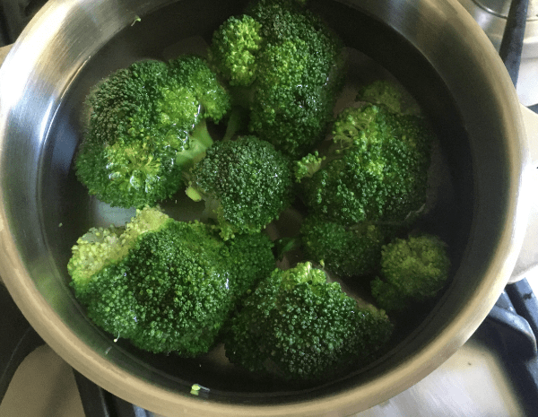 Broccoli con tonno e shiokombu