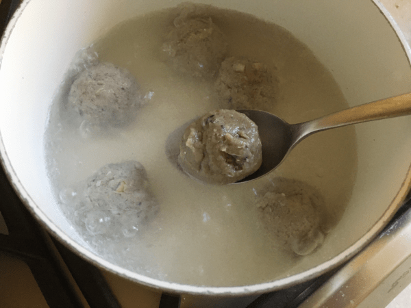 Zuppa con polpette di sardine (Tsumire jiru)