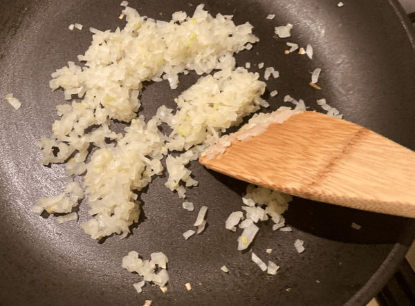 hamburger con daikon grattugiato alla salsa ponzu