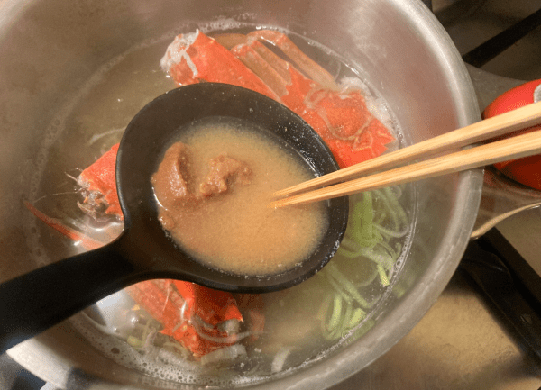 Brodo di granchio al miso