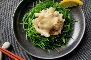 insalata di agretti e trippa alla salsa di miso e yogurt