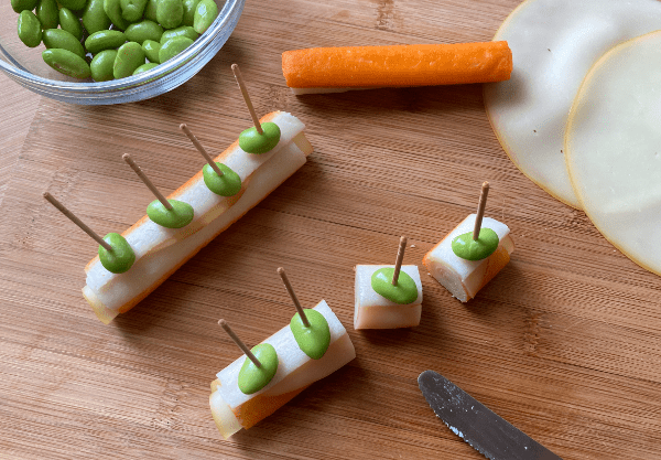 rotolini di surimi e formaggio con soia edamame