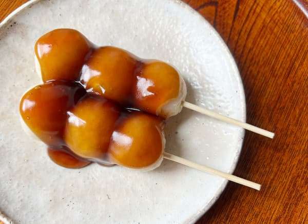 mitarashi dango con quinoa