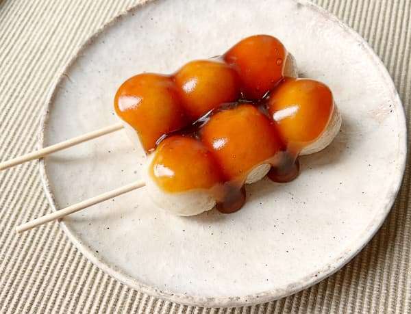 Mitarashi Dango: la ricetta originale giapponese per fare le