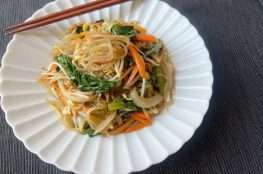 vermicelli di patate dolci saltati con verdure