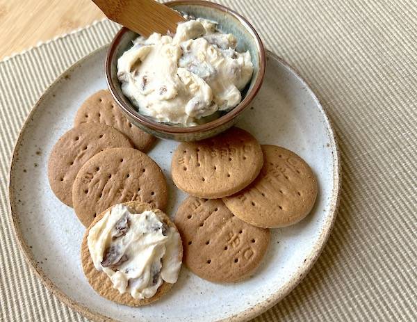 crema di sakekasu e uvetta al mascarpone