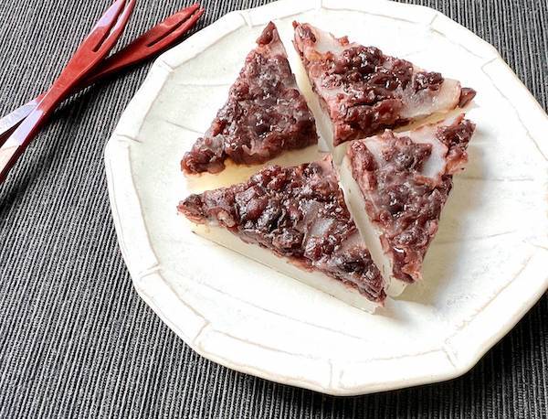 uiro mochi con farina di riso e azuki (minazuki)