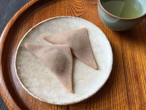 Dolci di riso alla cannella con anko (Nama yatsuhashi)